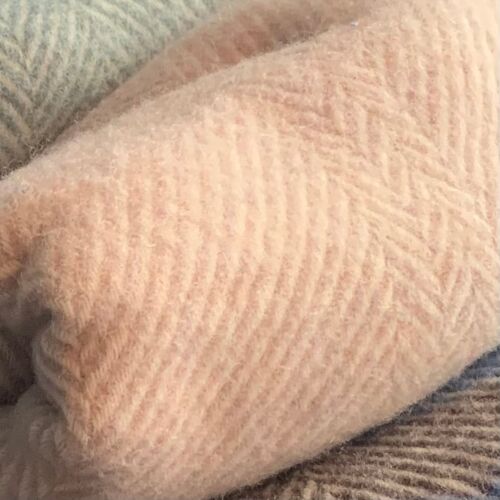 Shetland Wool Blankets - Dusty Pink