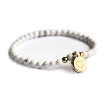 Bracelet perles howlite et médaille ronde plaqué or femme - gravure COEUR 2