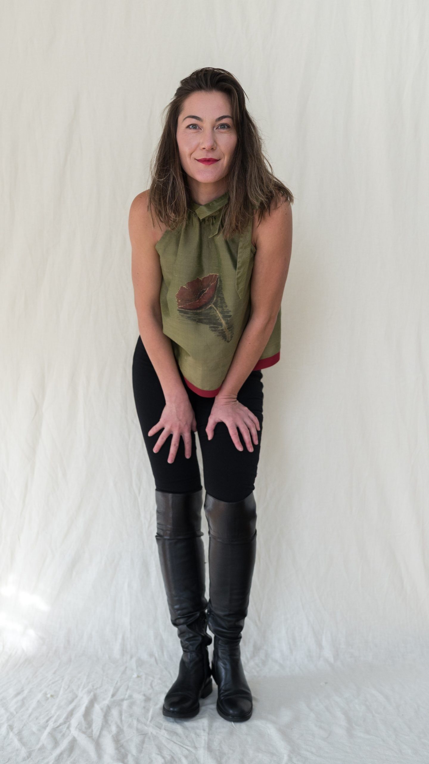 Top Red Poppy in seta selvaggia dipinto a mano unico