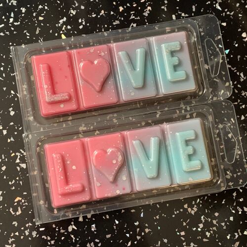 Love Wax Melt Clamshell Strawberry & Lily