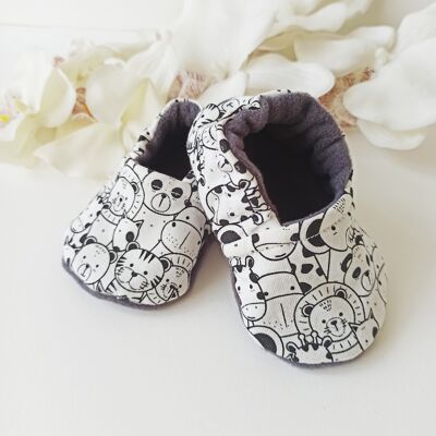 Baby booties - White hide-and-seek