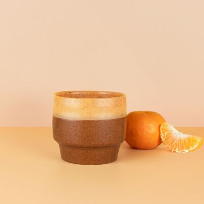 Clementinen-Kaffeetasse: hergestellt aus recycelten Zitrusfrüchten
