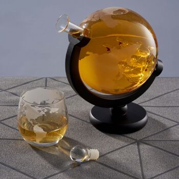 Coffret cadeau Globe Decanter avec verres, pierres à whisky, pinces à glace et bouchon en verre 2