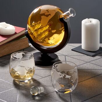 Coffret cadeau Globe Decanter avec verres, pierres à whisky, pinces à glace et bouchon en verre 3