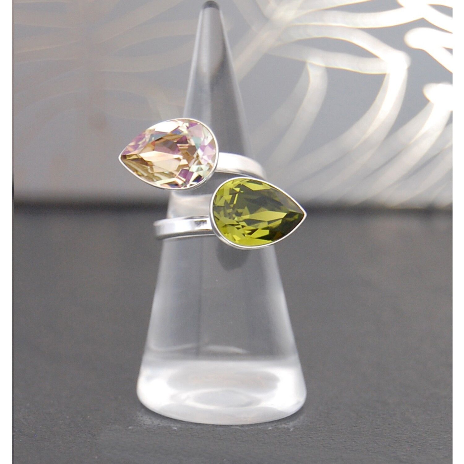 925er Silberring, authentische Swarovski-Grüntöne, verstellbare Größe