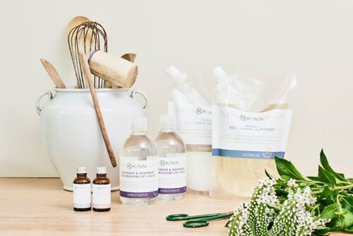 Small eco-cleaning and laundry refills bundle