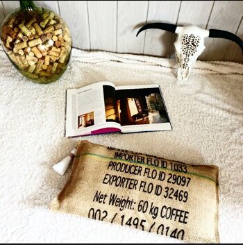 Coussin de sol en sac de cafe toile de jute recyclee bresil fairtrade 5