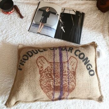 Coussin de sol en sac de cafe toile de jute recyclee dr congo 1