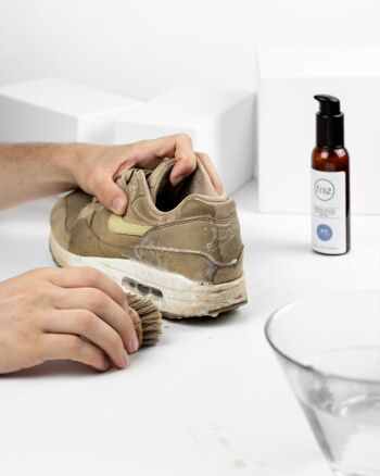 Le nettoyant | Concentré de nettoyage pour baskets avec brosse à chaussures 4