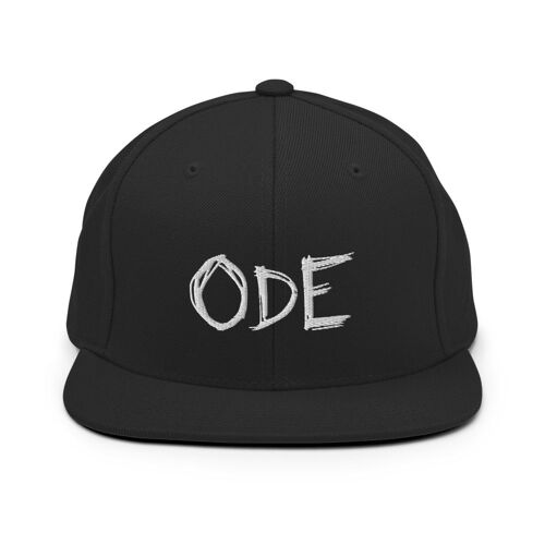 ODE Snapback valkoisella logolla - Black