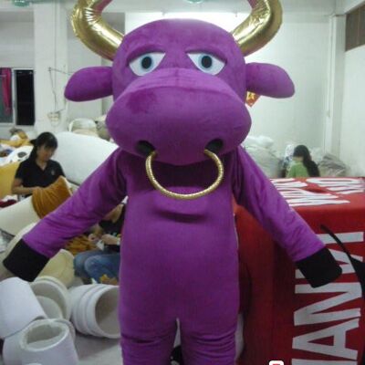 Costume de mascotte personnalisable de vache violette et dorée, de taureau.