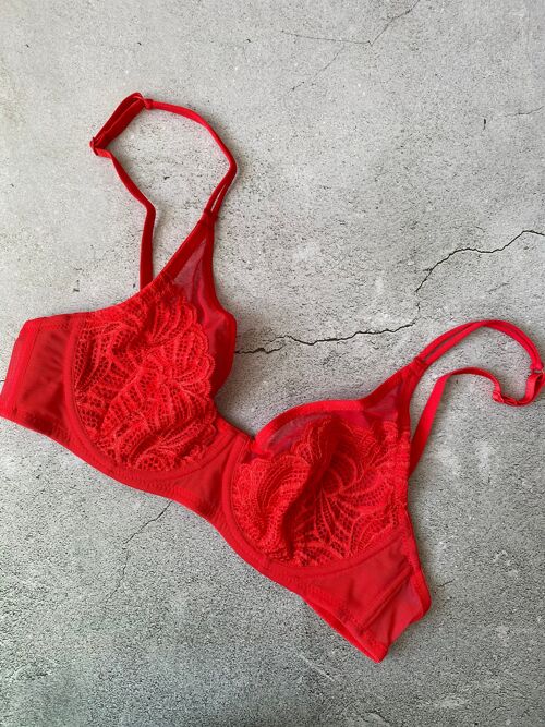 SAMPLE SALE | A(little)mour Bra in SMALL