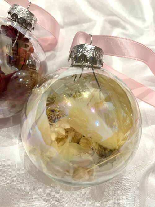 Handmade Dried Flower One Piece Bauble 6 cm | Orange