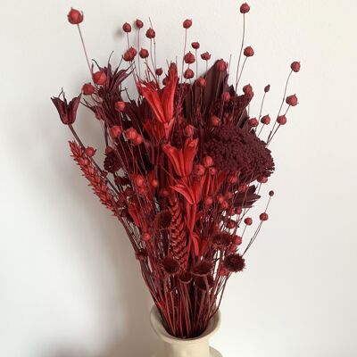 Bouquet de fleurs séchées rouges