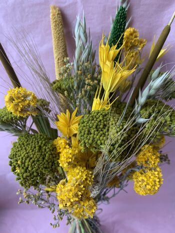 Bouquet de fleurs séchées jaunes et vertes 3