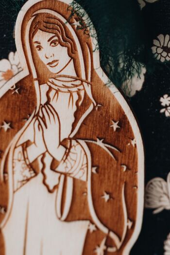 Décoration murale en bois Vierge Marie en Skate 3