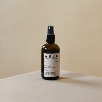 Fistral Room Spray 100 ml - Legno di sandalo, arancia e chiodi di garofano