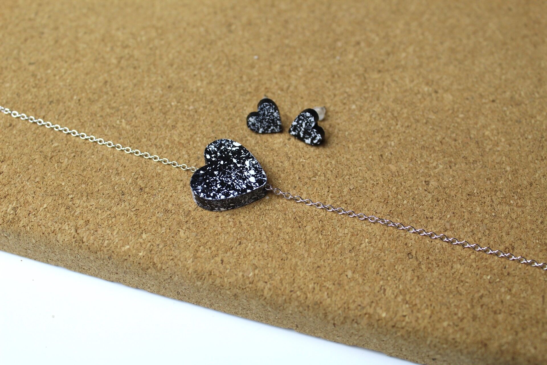 HERZ HALSKETTE SORTIERT - SPLASH S/W ,