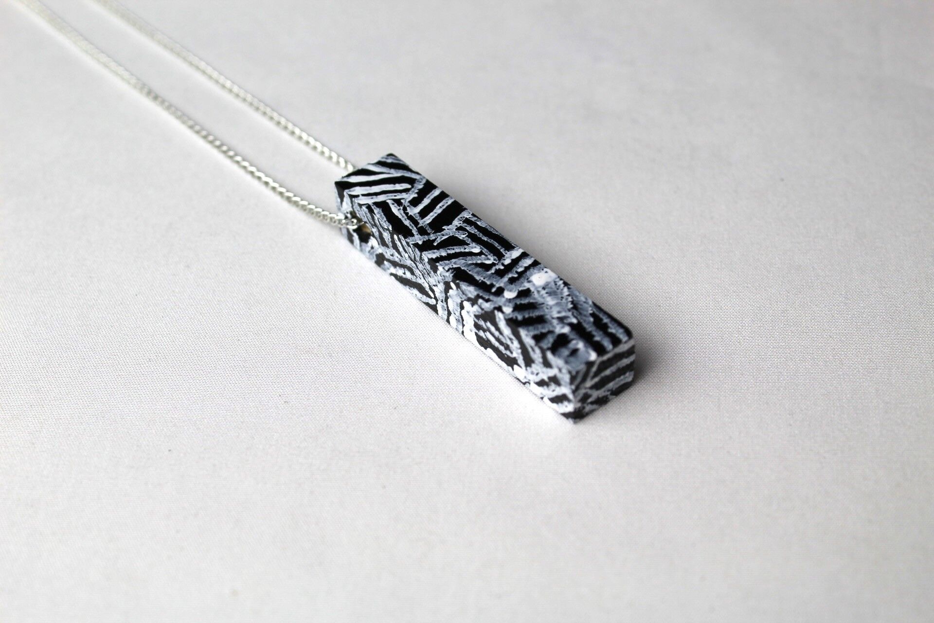 COLLANA RETTANGOLARE ASSORTITI - DASHES NERO ,