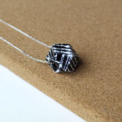 Roly poly necklace 1-5 - dashes black ,