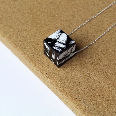 Small square necklace assorted - sponge ,