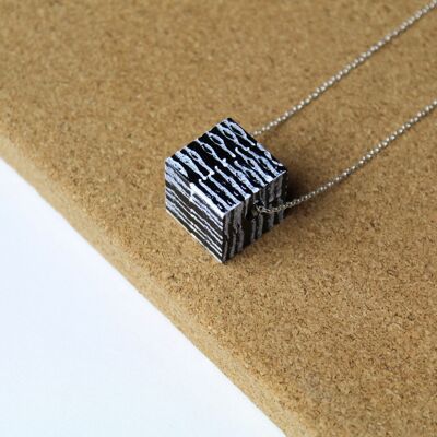 Small square necklace assorted - lines ,