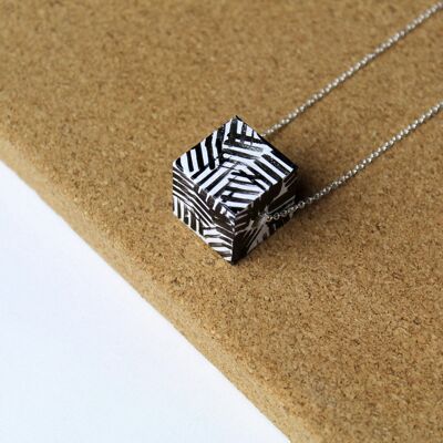 Small square necklace assorted - dases b/w ,