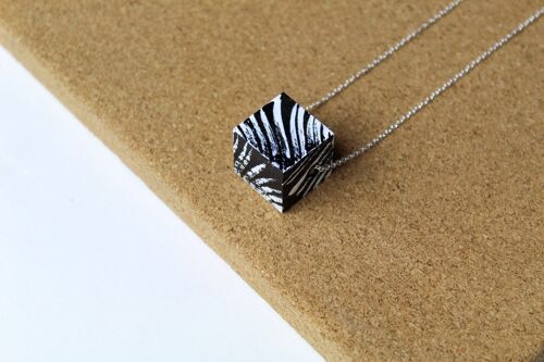 Small square necklace assorted - feather ,