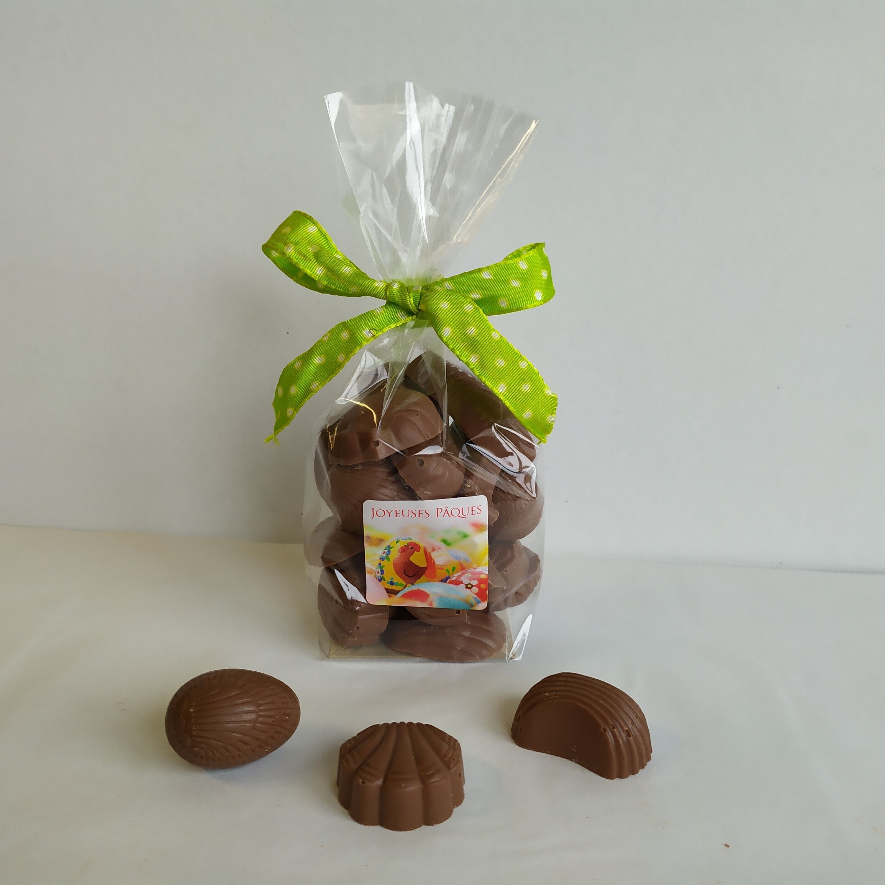 Petits Oeufs et sujets Pâques Bio Chocolat au Lait fourrés praliné