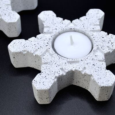 Schneeflocken-Teelichthalter aus weißem Beton