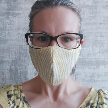 Masque facial en imprimé jaune 3