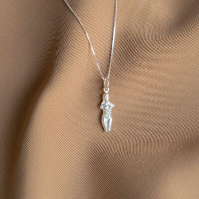 Aphrodite Silver Pendant & Necklace - Large