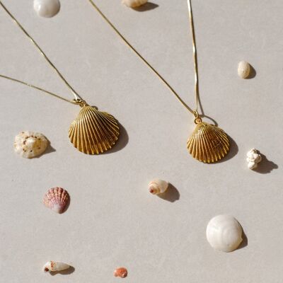 Medium Shell Pendant - Gold-Plated Silver