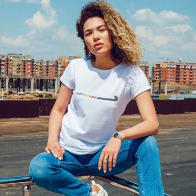 Diciotto t-shirt arcobaleno