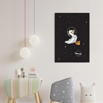 Walljar - Astronaut Duck - Affiche avec cadre / 30 x 45 cm 2