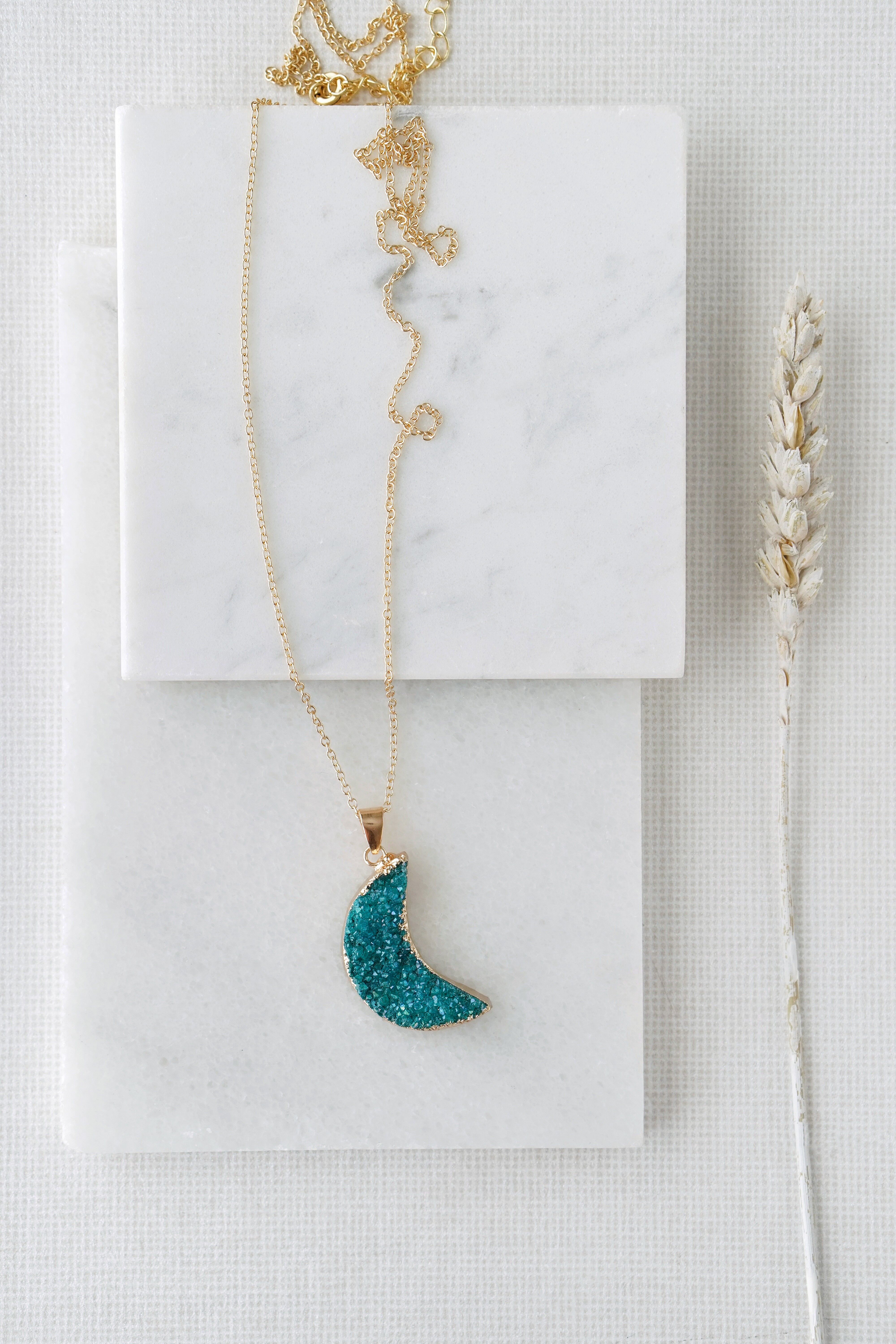 Turquoise deals moon necklace