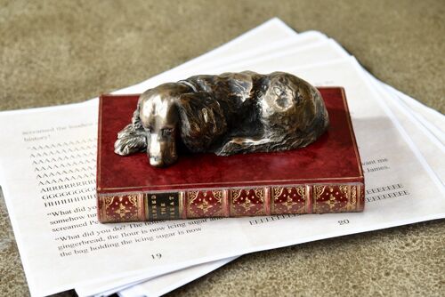 Labrador on Book Paperweight Bronzed VELLUM WHITE