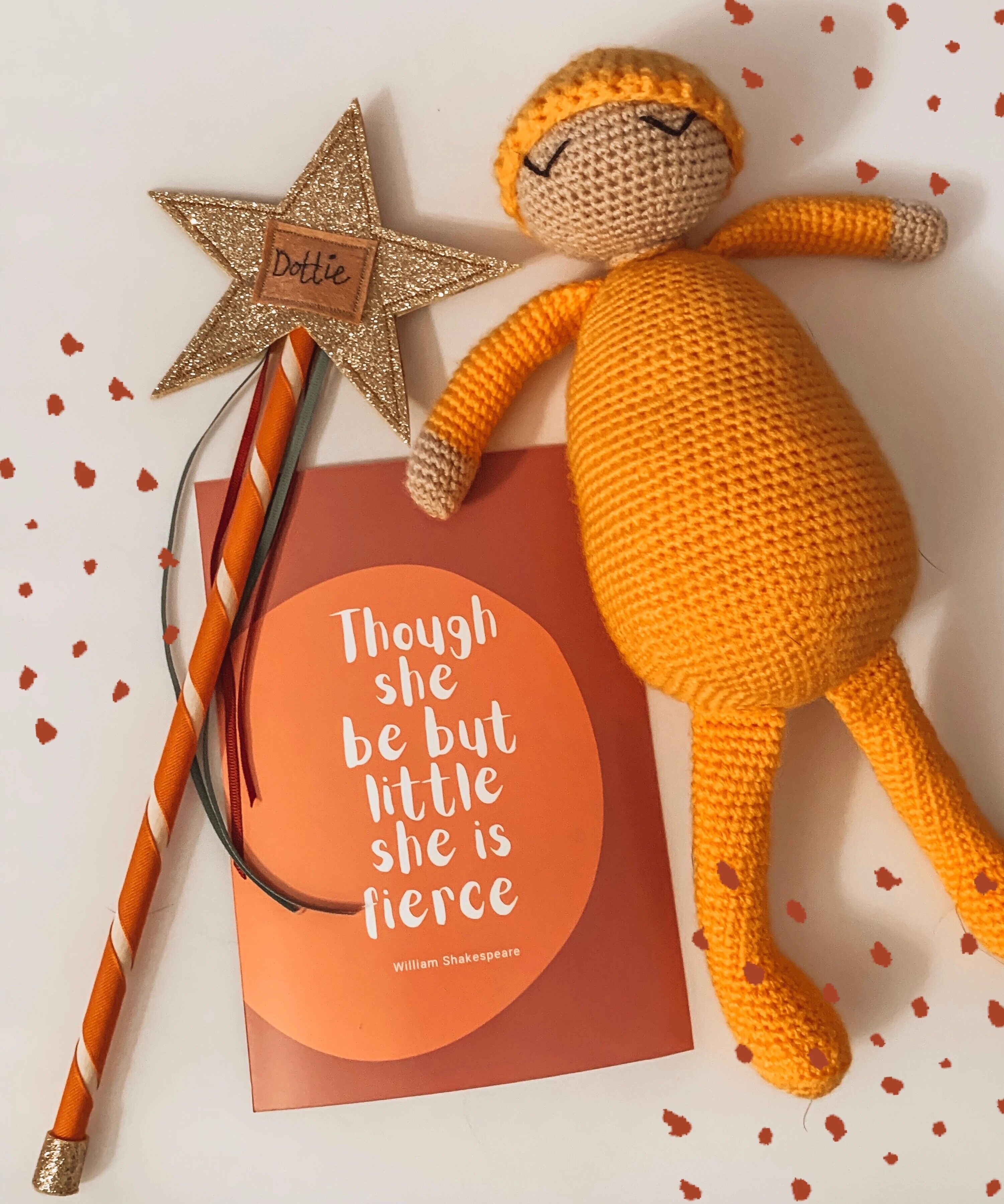 Obwohl sie nur klein ist, A5-Druck/Wandkunst | Shakespeare-Zitat | Geschenke für Mädchen | Mädchen Spielzimmer Dekor | heftige Mädchen-Wanddekoration – A3