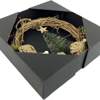 Rotan kerstkrans - Weiße Beere | Ø 28cm | Decoratieve kerstkans gemaakt uit rotan en dennenappels met kerstboom | Grün