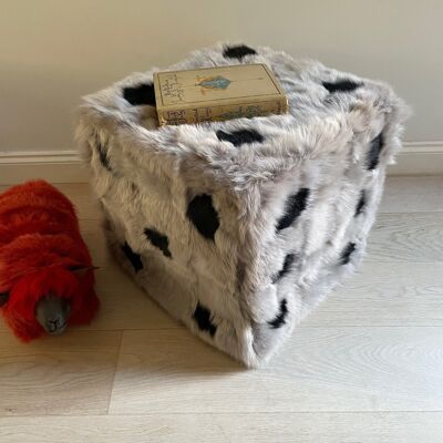 Furry Dice Pouffe Toscana Shearling - Taupe