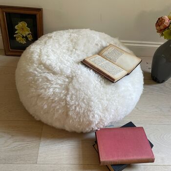 Pouf Hot Buns en Peau de Mouton - Fourrure Islandaise Blanc Naturel EN STOCK 2