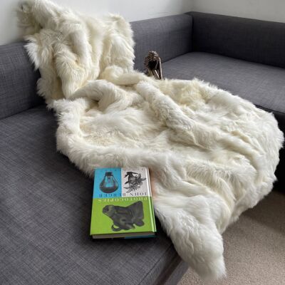 Black Label Tuscan Shearling Throw / Rug 90cm x 150cm | Clotted Cream