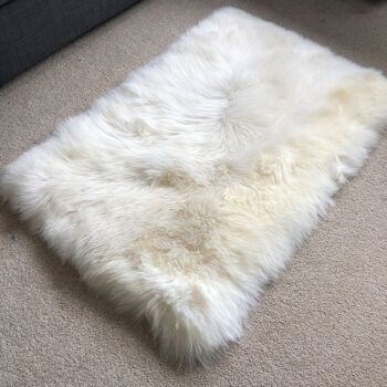 Superbe Tapis en Peau de Mouton Britannique Doux Ivoire Crème Blanc Bords Droits Rectangulaire 145cm x 210cm 9