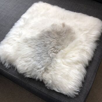 Housse de siège carrée en peau de mouton islandais 37 cm blanc et gris naturel 4