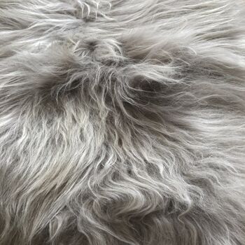 Plaid islandais en peau de mouton à poil long gris tourterelle | Tapis en peau de mouton 5