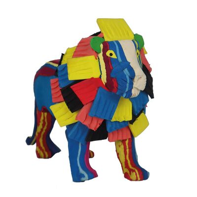 Figura animal upcycling león M hecha de chancletas