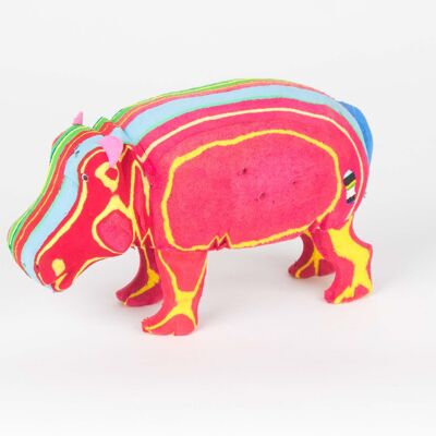Figura animal upcycling hipopótamo M hecha de chanclas