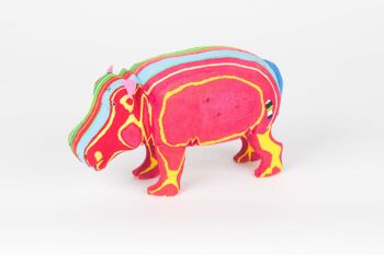 Figure animale hippopotame upcyclée M en tongs