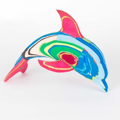 Figura animal upcycling delfín M hecha de chanclas