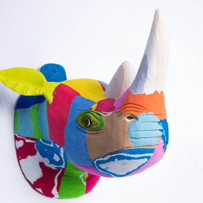 Upcycling wall art rhino made from flip flops